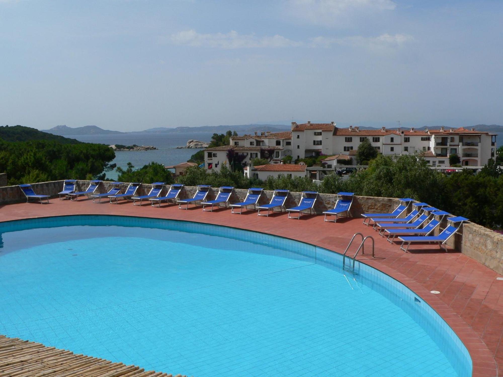 Hotel Olimpia Baja Sardinia Extérieur photo